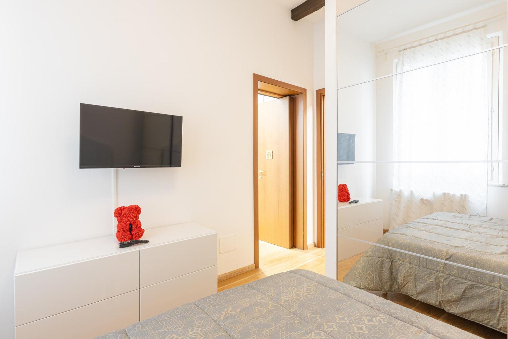 Molinari House Modena Centro Diamond Appartement Buitenkant foto